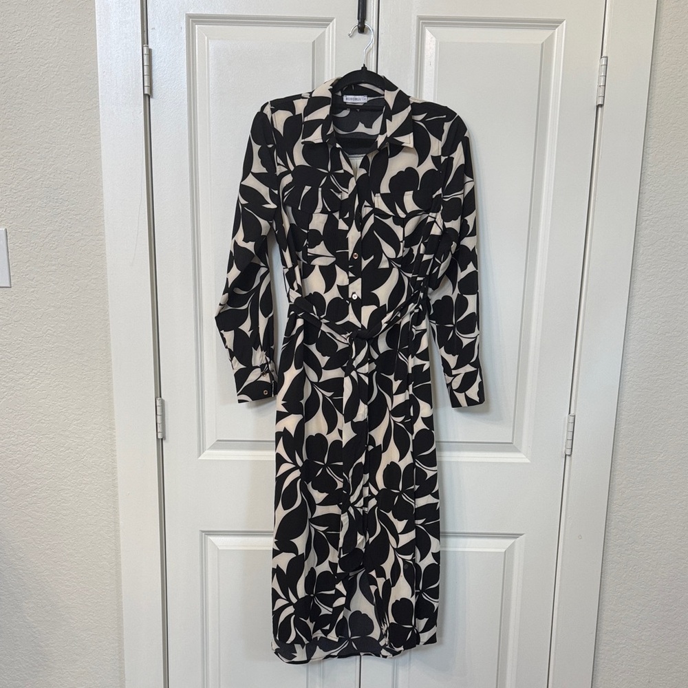 Chic Black and Cream Floral Midi Dress with side slits